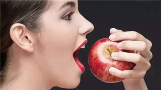 晚上吃苹果为什么说，吃的是“毒”苹果？