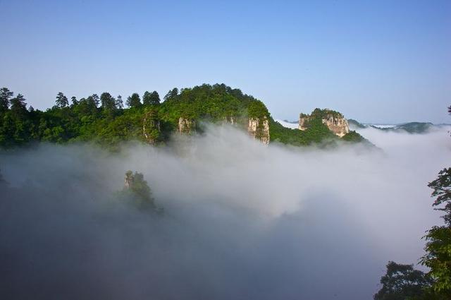 清风白云深溪高瀑24℃凉爽，河南这个5A景区给你免票了