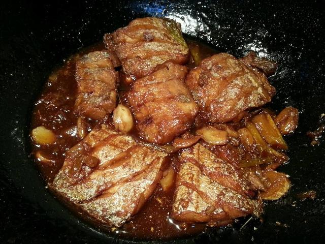 30年来奶奶做带鱼的秘诀,不用油炸,掌握三步,皮酥肉嫩吃不过瘾