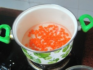 大杏仁肉粒蔬菜丁的做法步骤2