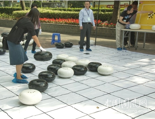 走近“情侣棋”五子棋