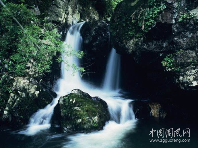 《人生何处不风景》        文/青春鸟